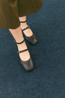 Туфлі Mary Jane в шоколадній шкірі фото