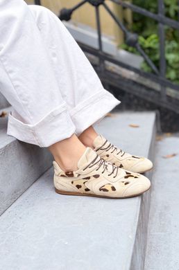 Кросівки Elara Milk Cow Print фото