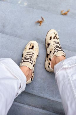Кросівки Elara Milk Cow Print фото