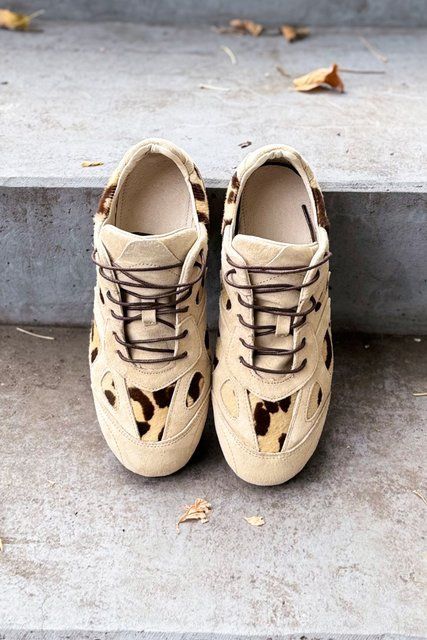 Кроссовки Elara Milk Cow Print фото