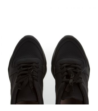 Чорні кросівки з перфорацією фото