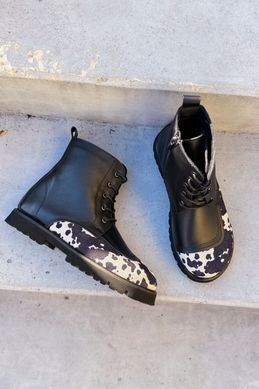 Анатомічні черевики Quinn Cow Print фото